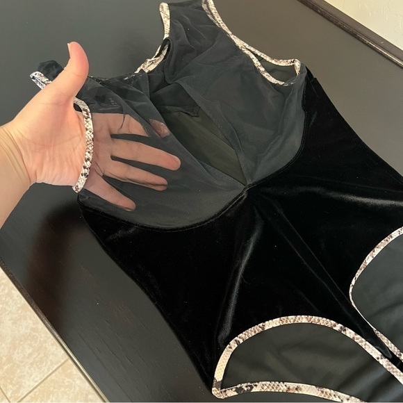 Victoria’s Secret velvet body suit, backless, sleeveless, animal print trim,S - Picture 7 of 16